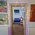 Elegant & Cozy Retreat Home, Center Gem By The Seaside, Steps From The Tram * Измир