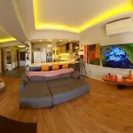 Elegant & Cozy Retreat Home, Center Gem By The Seaside, Steps From The Tram Апартаменты