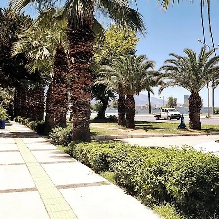 Elegant & Cozy Retreat Home, Center Gem By The Seaside, Steps From The Tram * İzmir