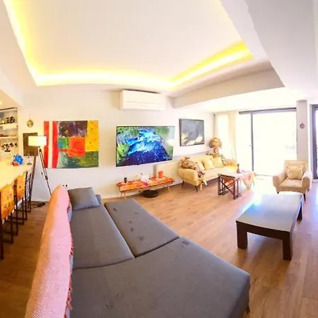 Elegant & Cozy Retreat Home, Center Gem By The Seaside, Steps From The Tram * İzmir