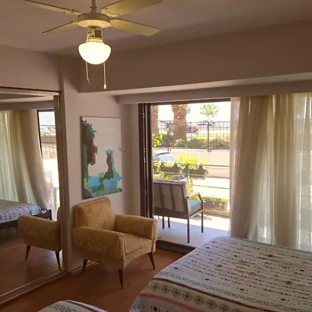 Elegant & Cozy Retreat Home, Center Gem By The Seaside, Steps From The Tram * Smirne