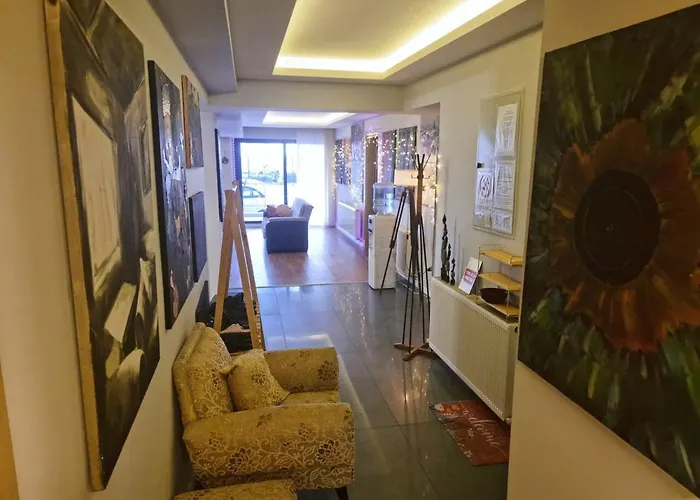 Apartmán Elegant & Cozy Retreat Home, Center Gem By The Seaside, Steps From The Tram İzmir