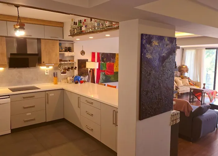 Elegant & Cozy Retreat Home, Center Gem By The Seaside, Steps From The Tram