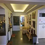 Elegant & Cozy Retreat Home, Center Gem By The Seaside, Steps From The Tram Apartment Izmir