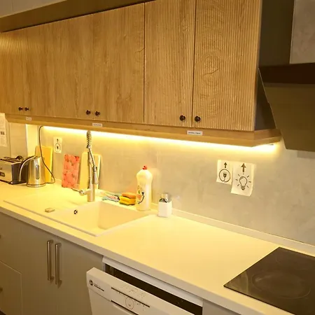 Elegant & Cozy Retreat Home, Center Gem By The Seaside, Steps From The Tram * İzmir