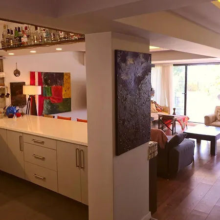 Apartment Elegant & Cozy Retreat Home, Center Gem By The Seaside, Steps From The Tram *