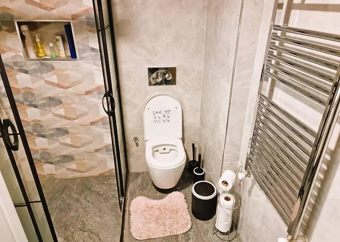 Elegant & Cozy Retreat Home, Center Gem By The Seaside, Steps From The Tram Appartamento *