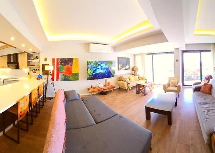 Elegant & Cozy Retreat Home, Center Gem By The Seaside, Steps From The Tram * İzmir