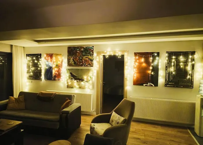 Elegant & Cozy Retreat Home, Center Gem By The Seaside, Steps From The Tram Appartement