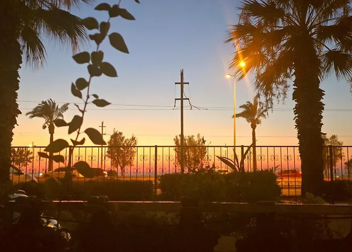 Elegant & Cozy Retreat Home, Center Gem By The Seaside, Steps From The Tram Appartement